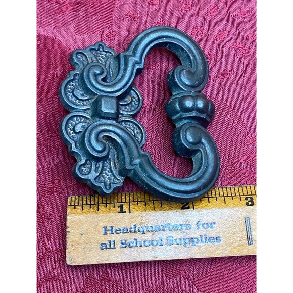 Elegant Vintage Black Cast Iron Drawer Pulls With Ornate Design - Set Of 5 - Picture 3 of 10